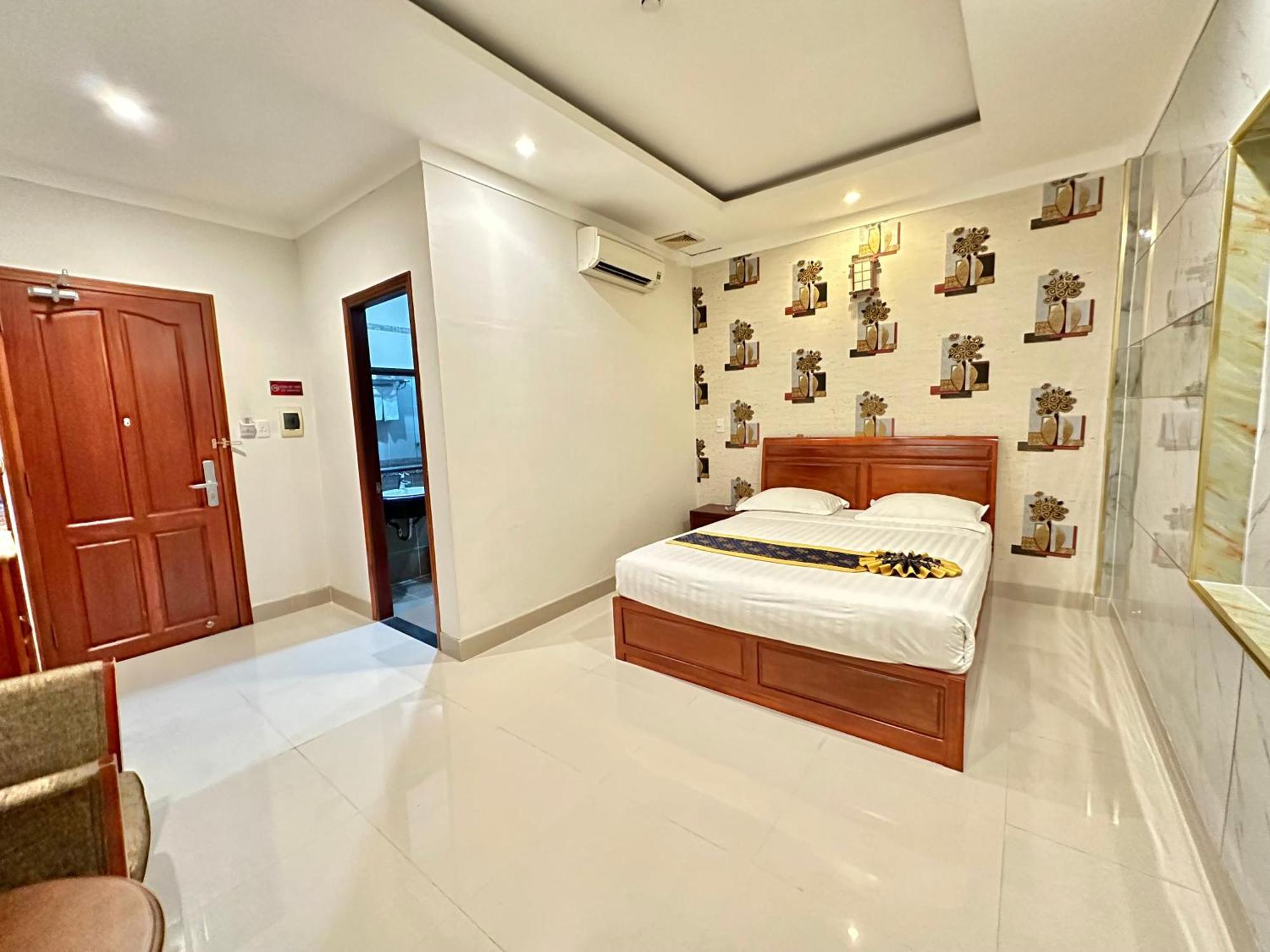 Long Bao Chau Hotel Thu Dau Mot Dış mekan fotoğraf