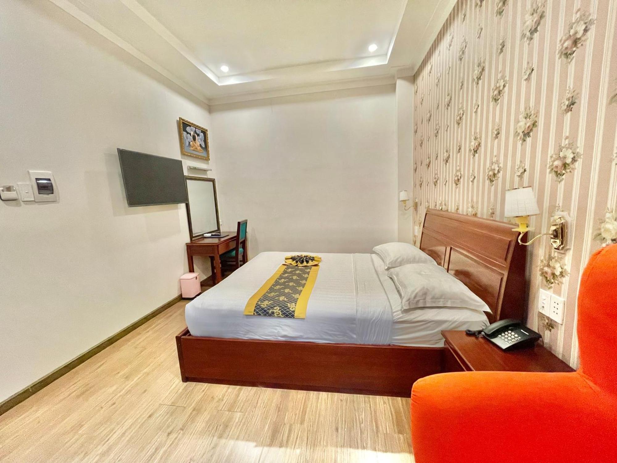 Long Bao Chau Hotel Thu Dau Mot Dış mekan fotoğraf